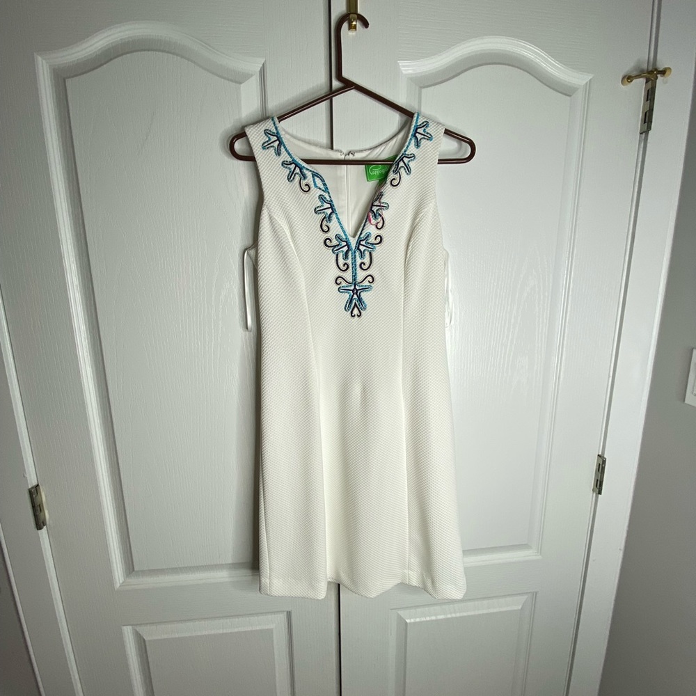 White Pappagallo dress beach